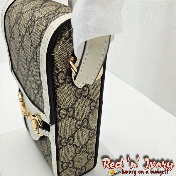 Mini Crossbody Pouch - (BAI)